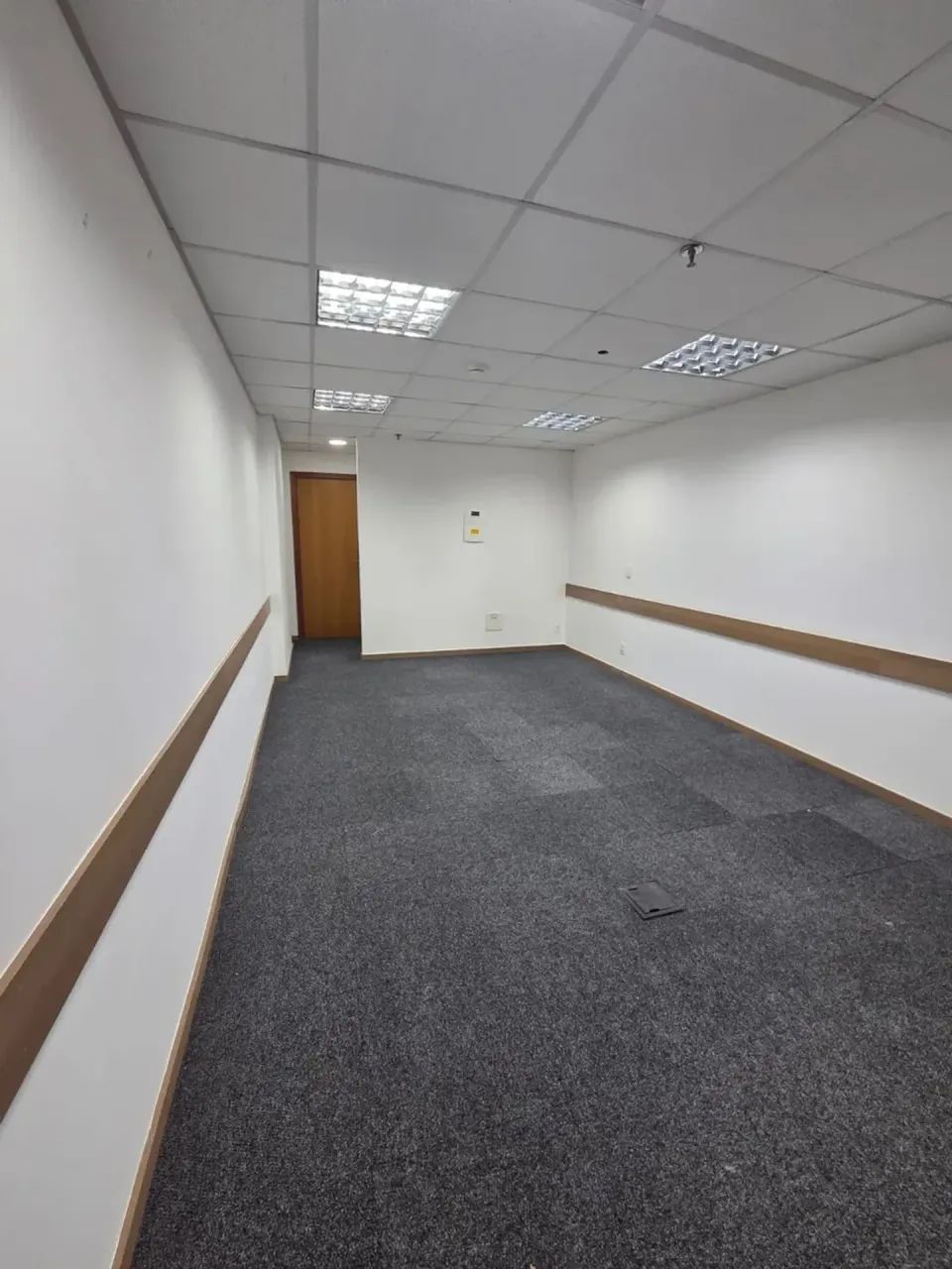 Execelnte espaço de trabalho - Otima localização - 34 m² + 01 Vg