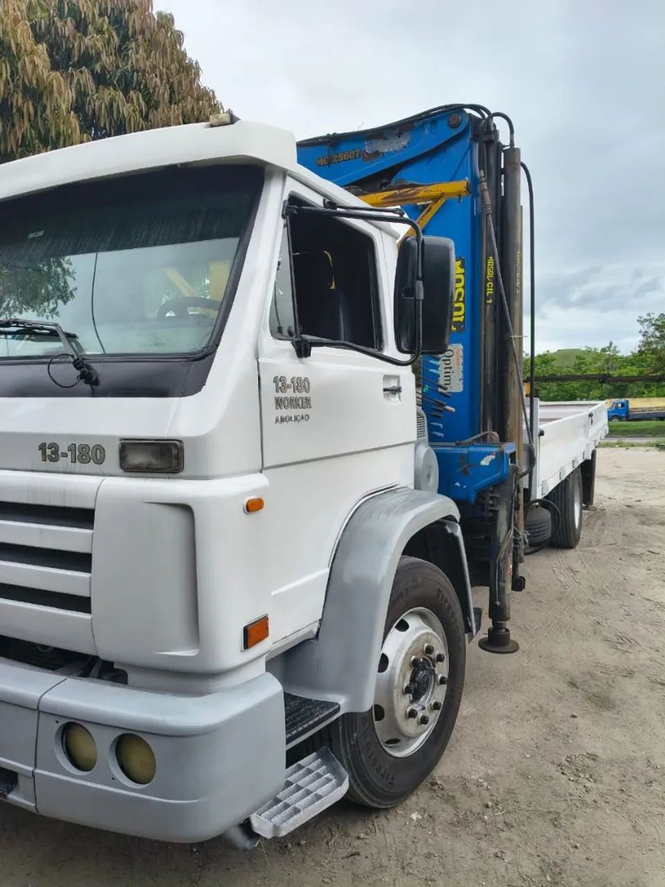 Vendo caminhão  munck VW 13180 ano 2010/2011 toco<br> - Foto 7