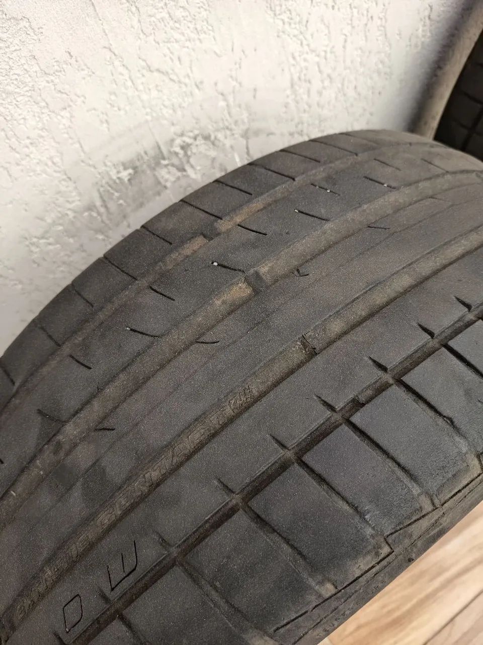 Pneu Continental extreme 215/50/17 - Foto 2