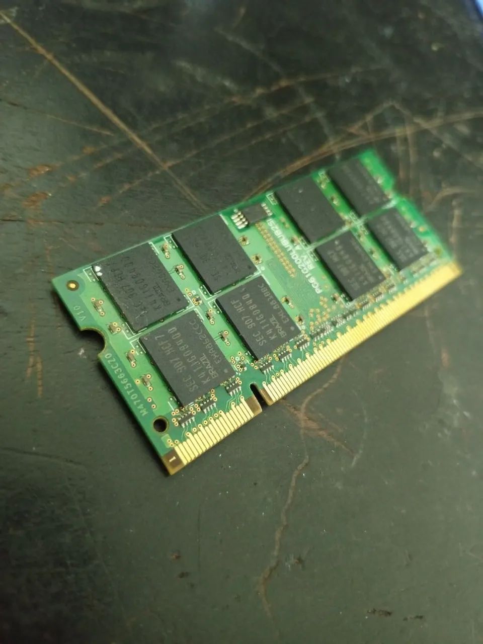 Memória RAM 2GB DDR2 SO-DIMM para Notebook (Samsung)