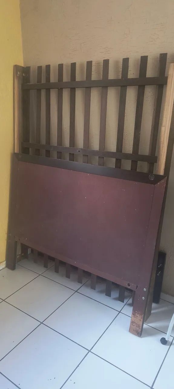 Cama de casal usada 
