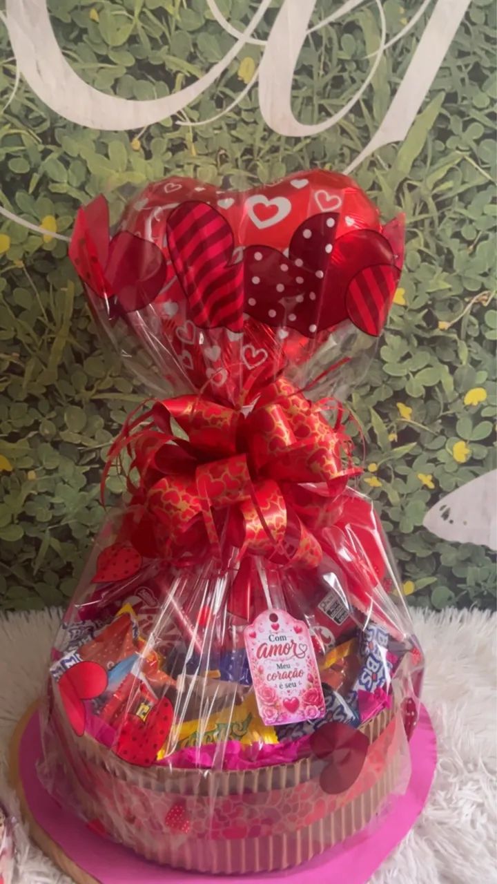 Cesta de chocolates para presente 
