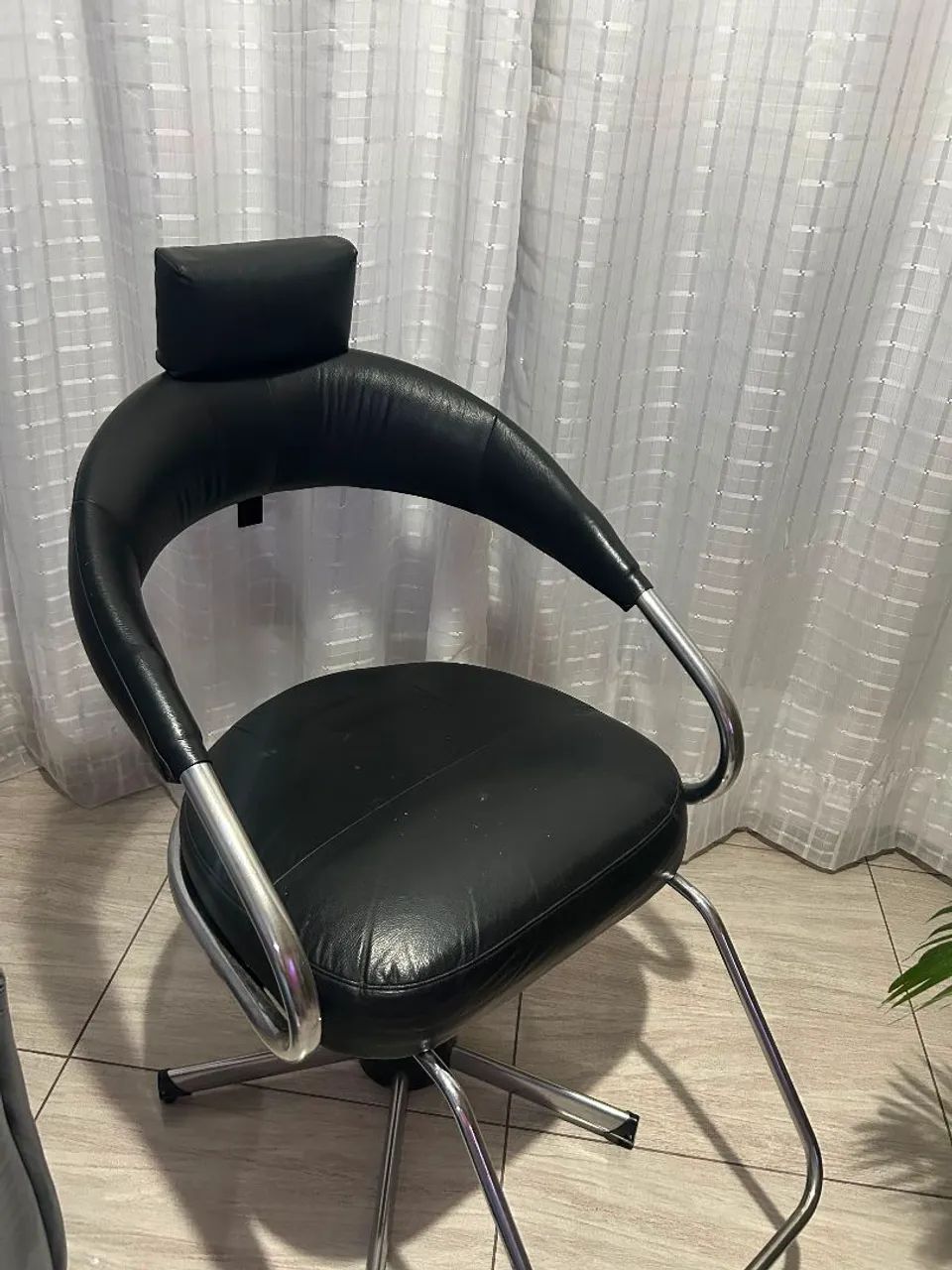 Cadeira de cabeleireiro hidraulica - Foto 3