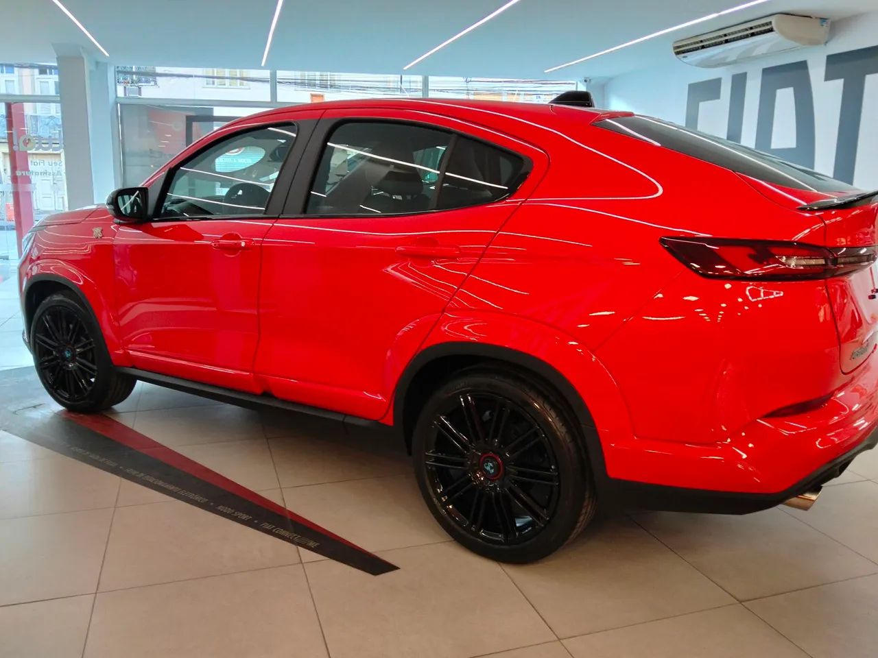 Fiat Fastback Abarth Turbo Flex 1.3 Aut. 2026 - Foto 4