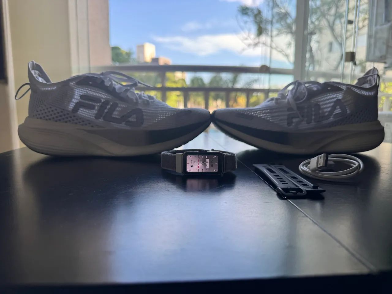 LIQUIDA - Combo fila racer carbono + huawei band 9 - Foto 4