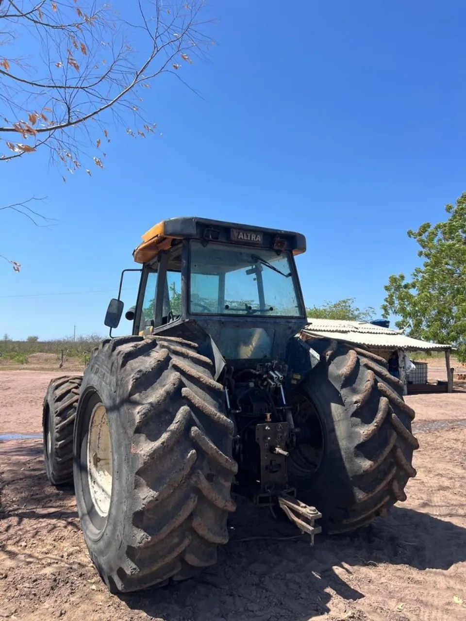 Trator BH 180