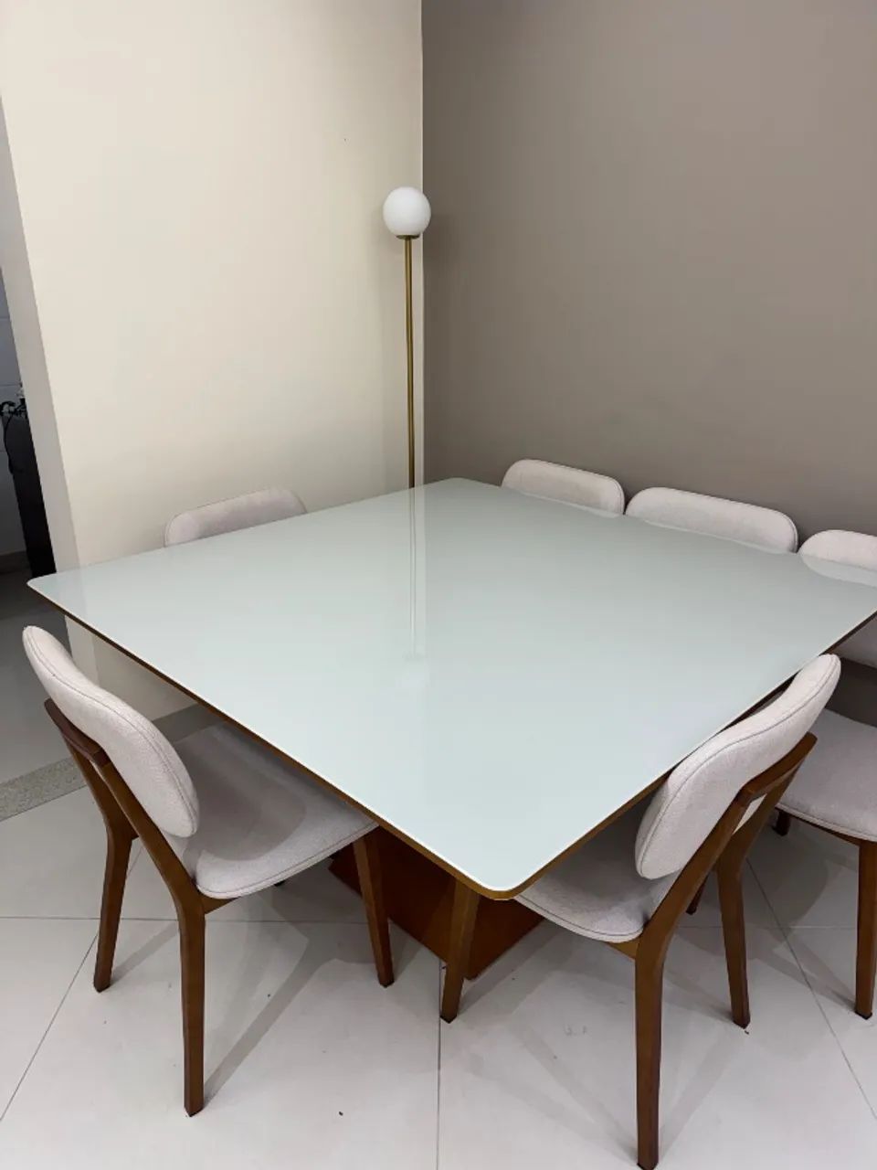 Mesa de jantar quadrada 1,5 x 1,5 com 6 cadeiras