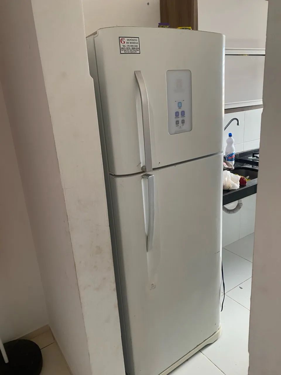 Vendo uma geladeira 