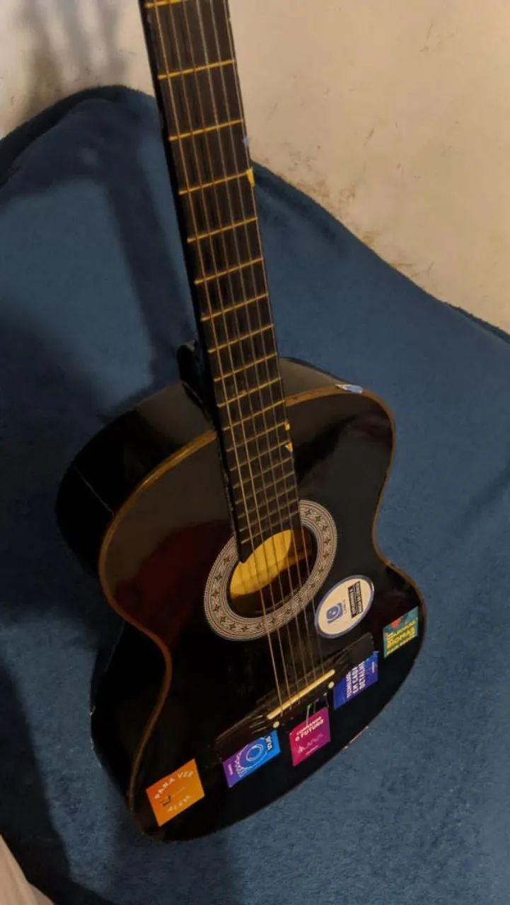 Violão usado em otimo estado!