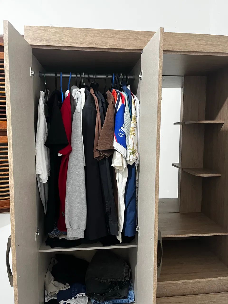 Guarda roupa com penteadeira  - Foto 4