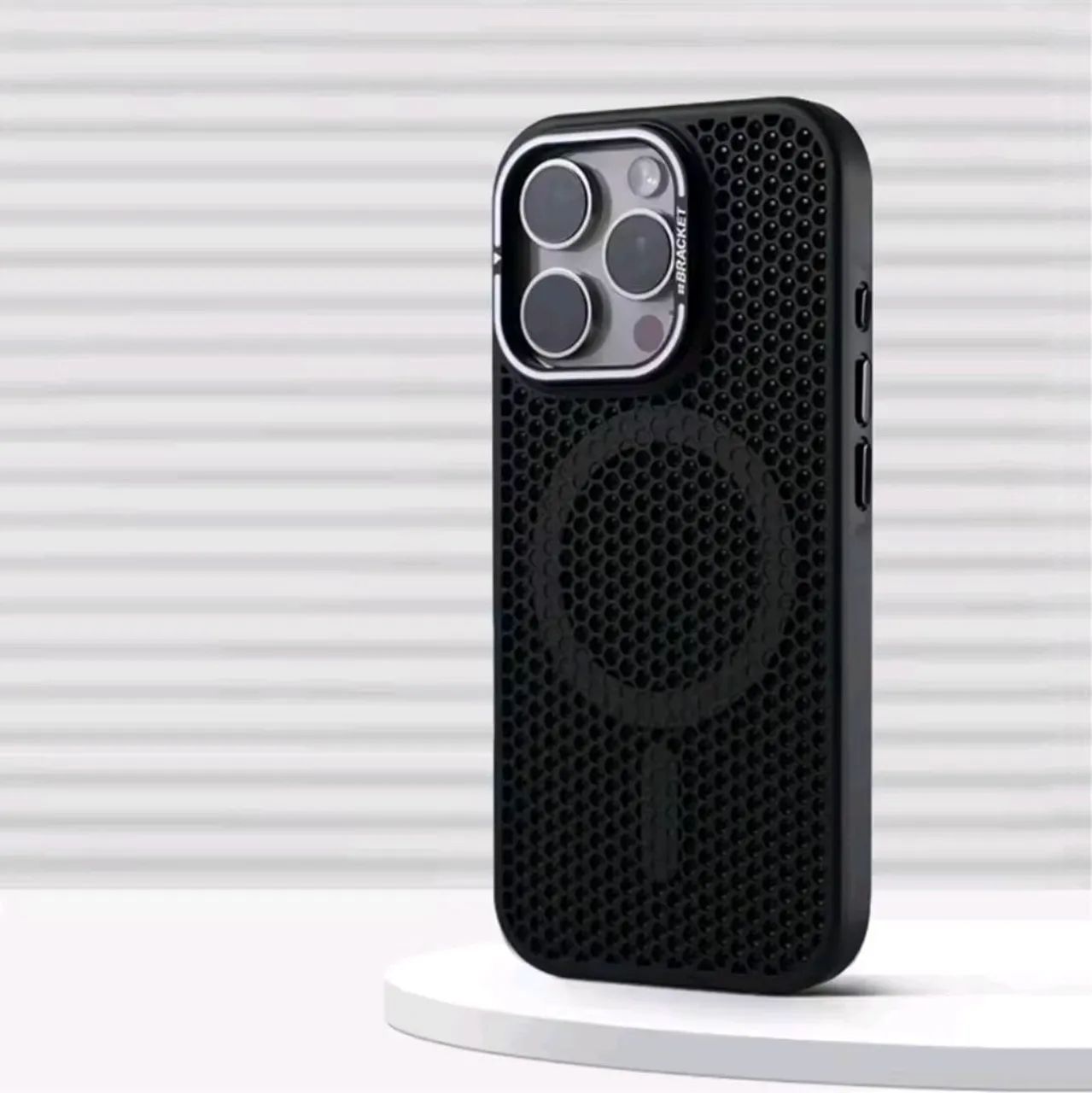 Capa Capinha P/ iPhone Premium Refrigerada com Supirte H/V e Magsafe - Foto 2