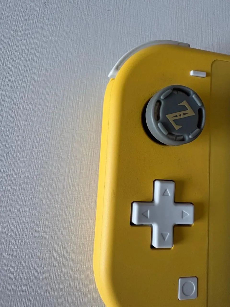 Nintendo Switch Lite Amarelo + Cartão 128GB | Ótimo estado