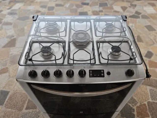 Fogão Electrolux 5 bocas com mesa inox tripla chama e timer - Foto 4
