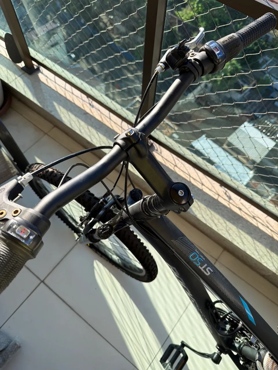 Bicicleta AT50 - novinha  - Foto 4