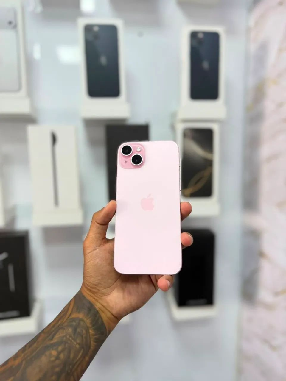 IPHONE 15 PLUS 128Gb<br>R$ 3.299