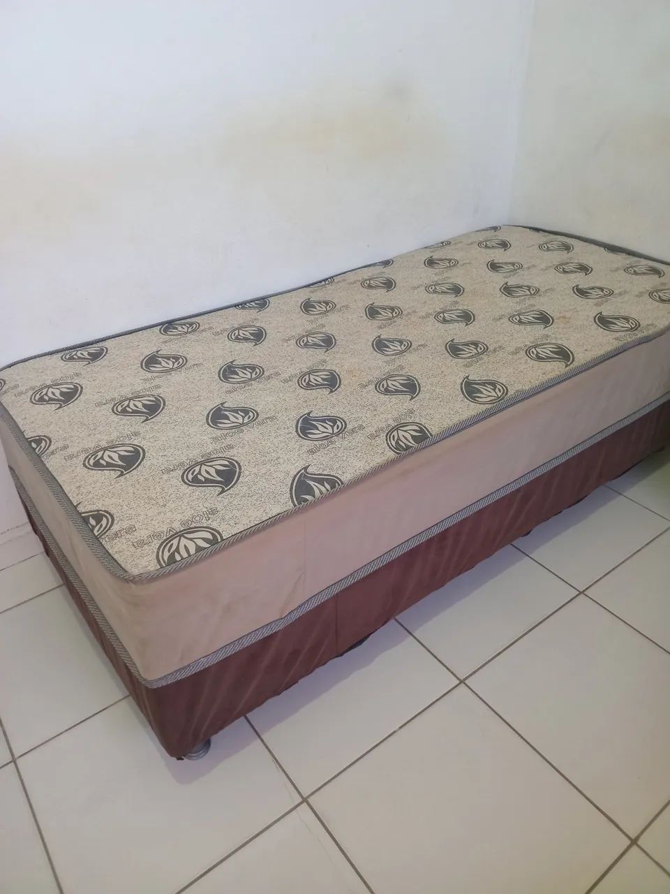 Cama box de solteiro