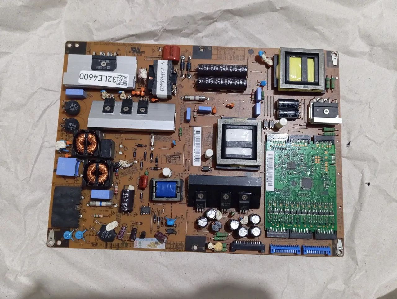 Placa mãe tv alg 32lE4600 - Foto 2