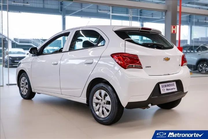 Chevrolet Onix Hatch LT 1.0 8V Flex Mec. 4P 2019 - Foto 2