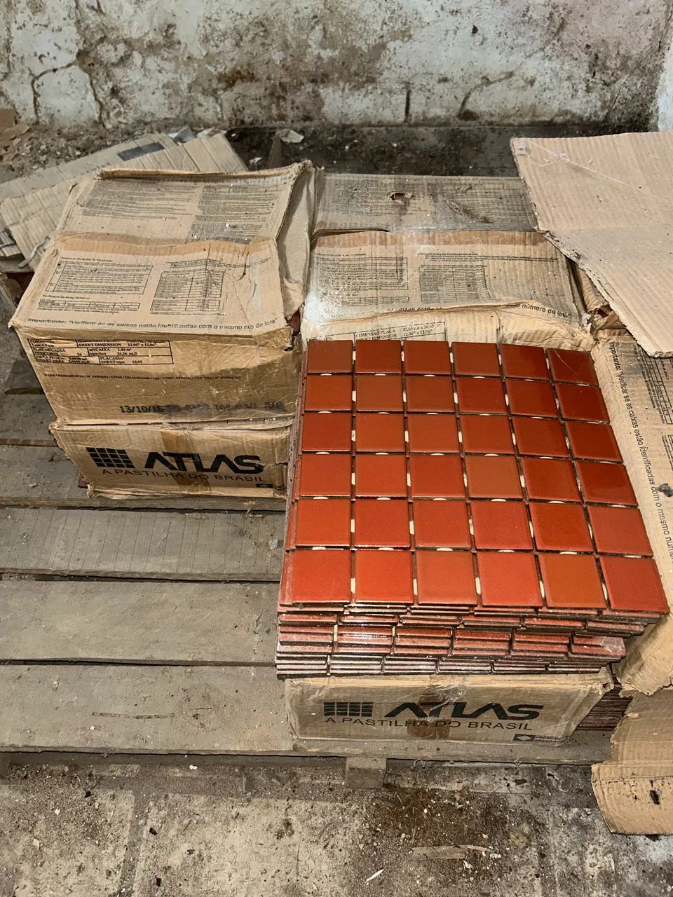 Revestimento Pastilha 5x5 vermelho rubi ATLAS - Foto 2