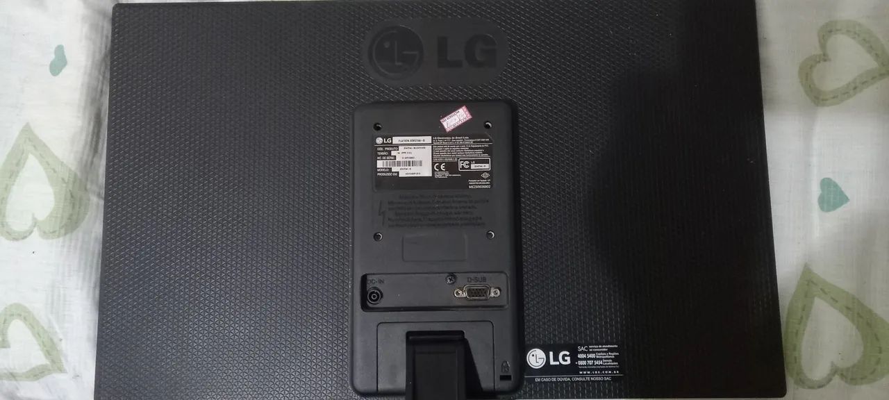 Monitor LG 19,5 Polegadas muito novo!  - Foto 3