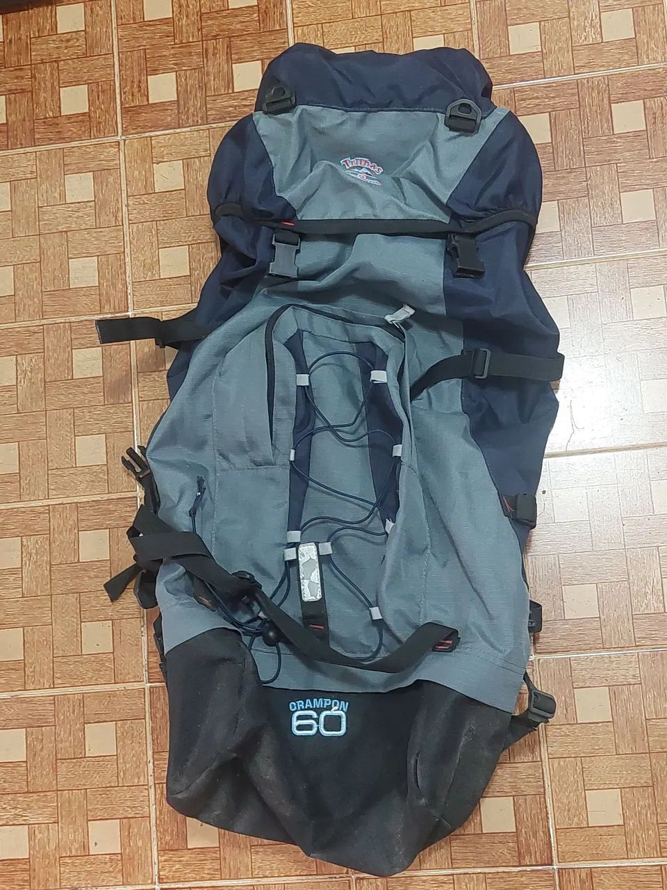 Mochila viajante Trilhas e Rumos
