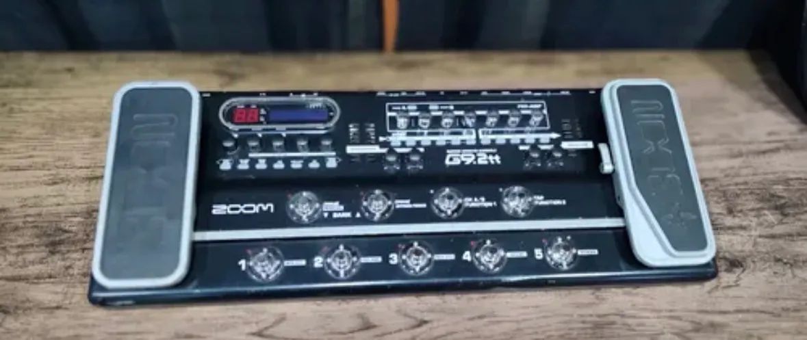 Pedaleira zoom g 9 2 tt g9.2tt - Instrumentos musicais - Vila