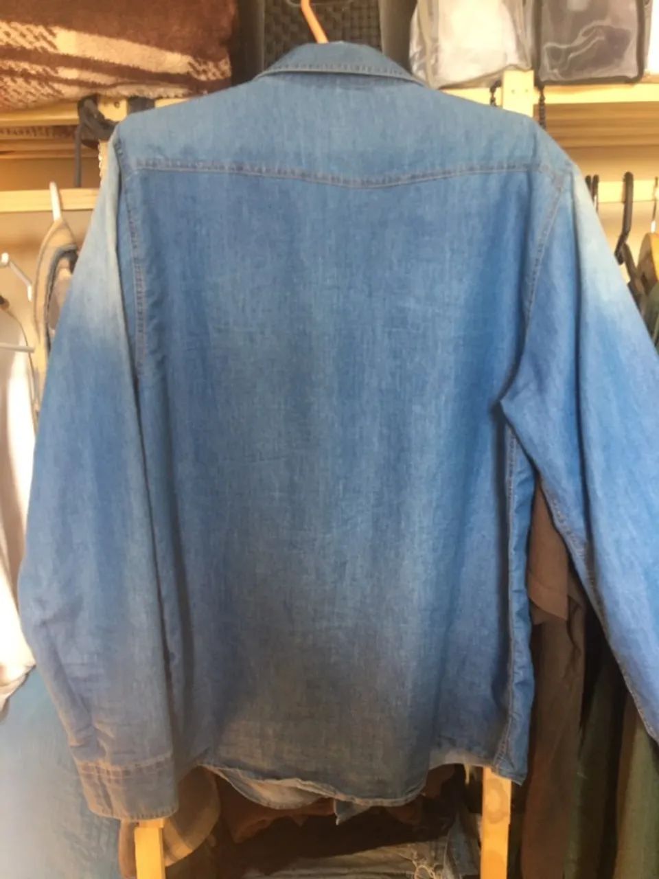 Camisa manga comprida - Cor Jeans  - Foto 2