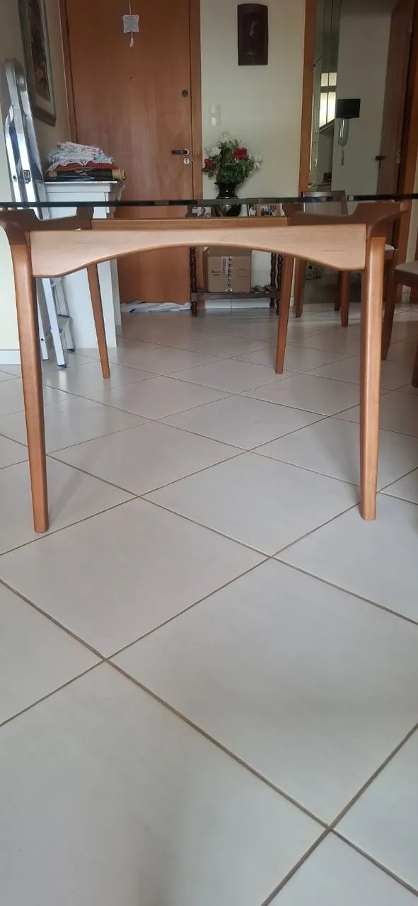 Mesa de jantar retangular em madeira maciça - Foto 5