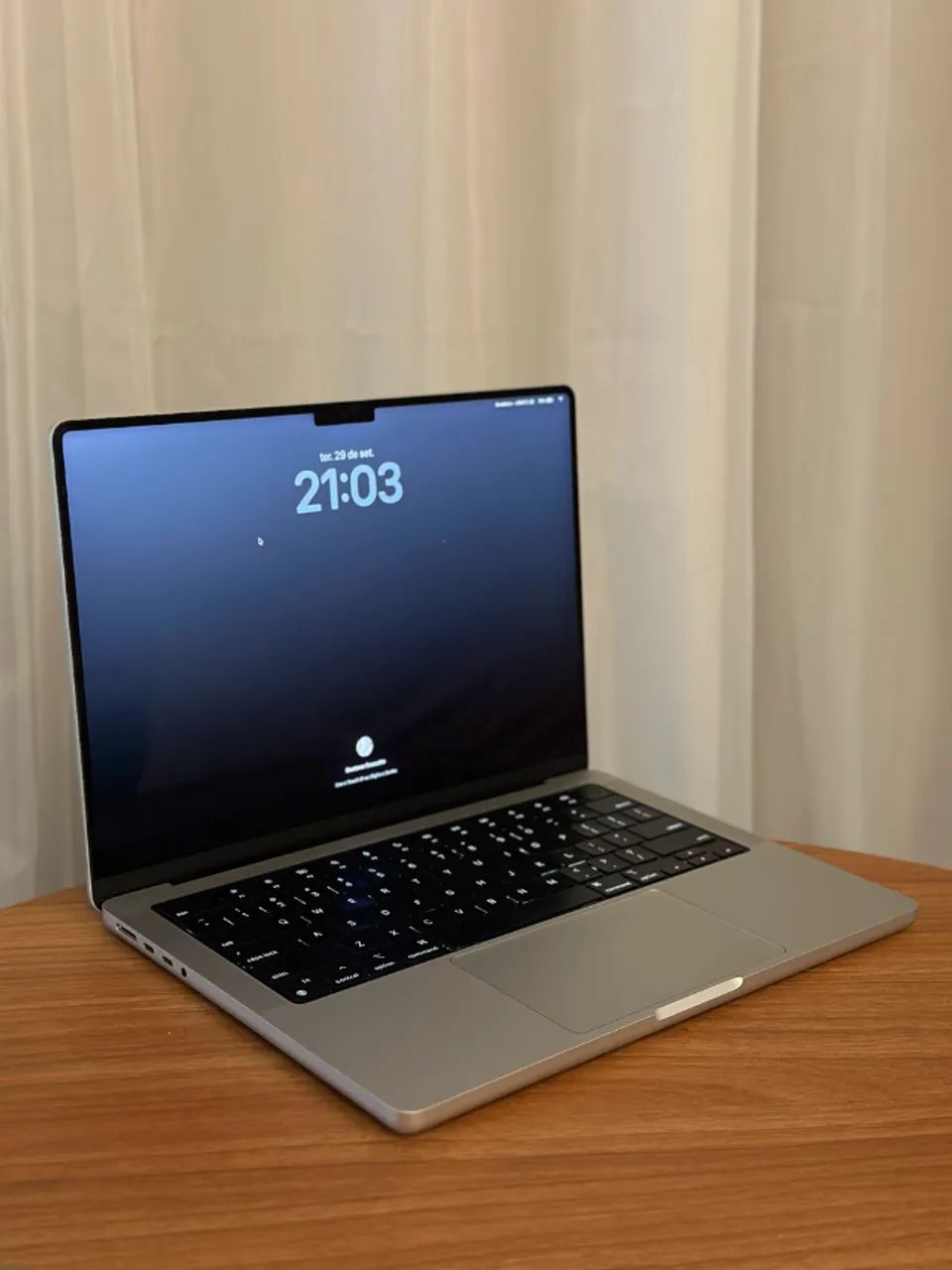 Apple Macbook Pro M1 Pro 16gb 512gb 14 Pol. Prata - Notebooks