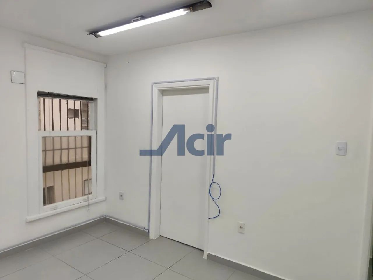 Sala Comercial para Alugar em Copacabana, Rio de Janeiro - Foto 2