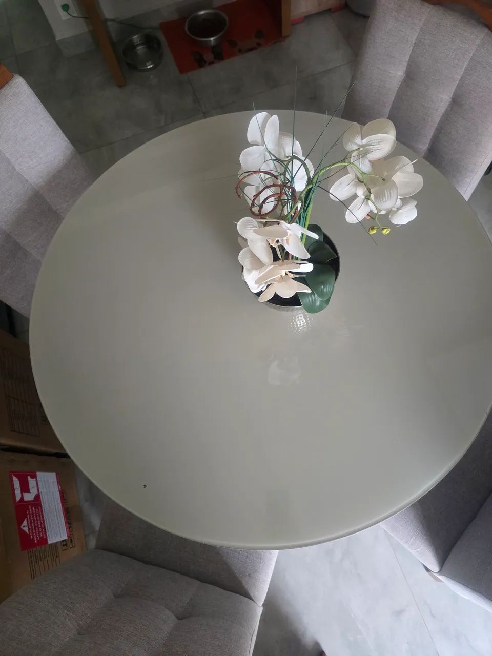 Mesa madeira e tampo vidro com cadeiras  - Foto 3