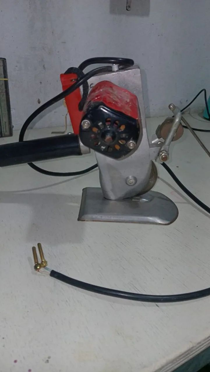 Maquina de cortar tecidos  - Foto 3