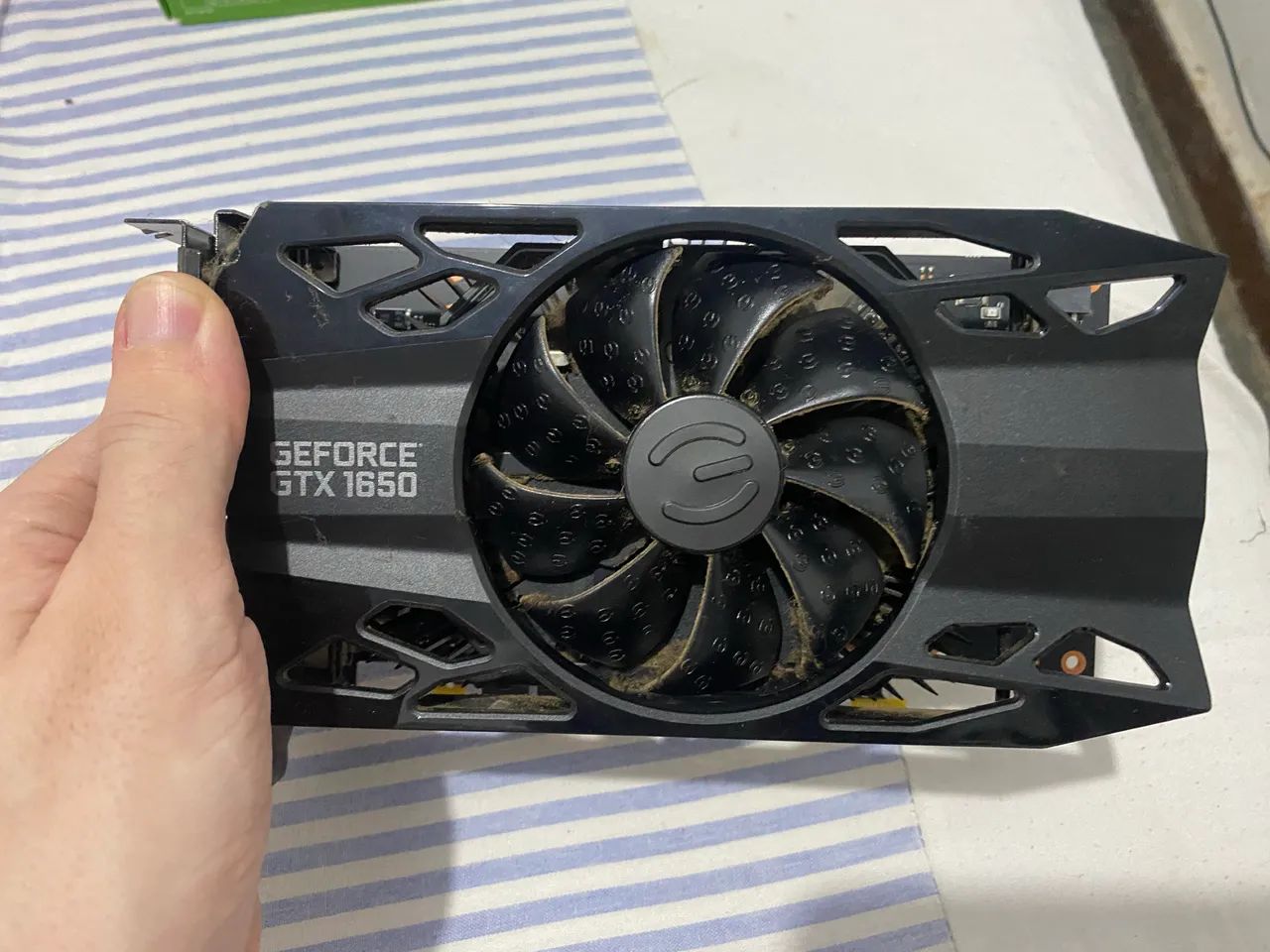 Gtx 1650 EVGA usada