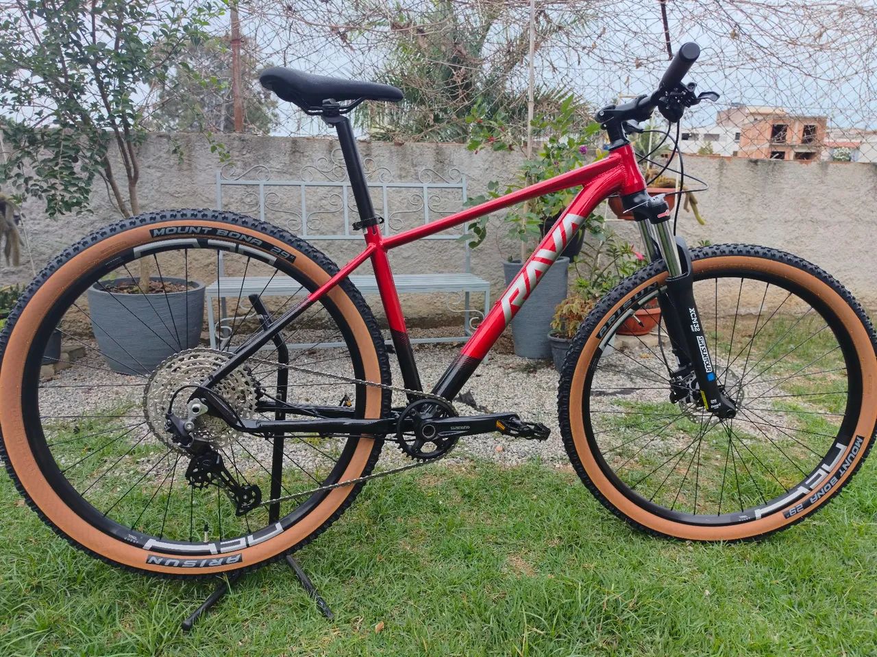 Promoção Bicicleta Rava Cave / kit Deore/ suspensão Ssntour. ( Nova) - Foto 3