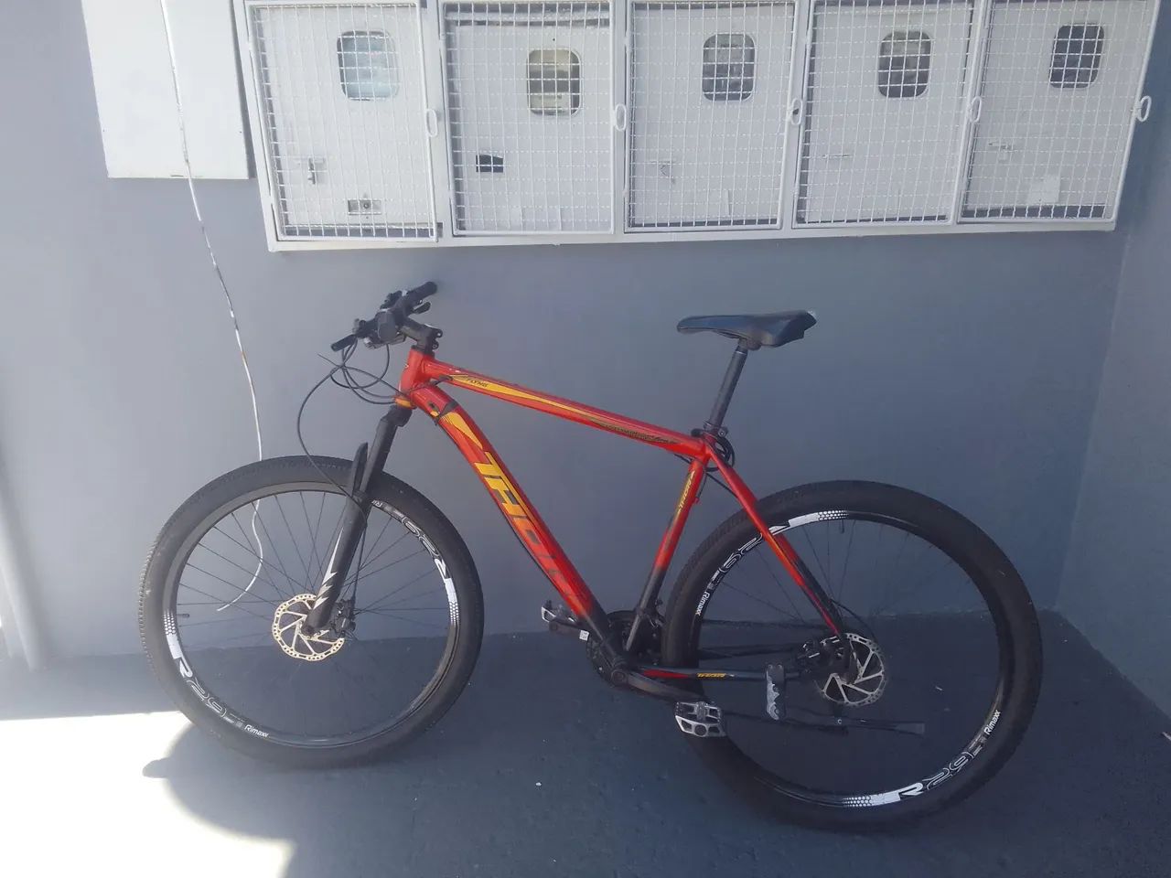 Bicicleta Aro 29 freio a oleo rolamentos Absolute