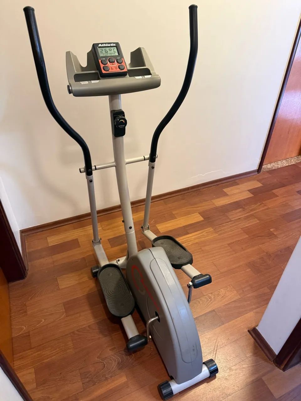Elíptico Athletic Advance 330E