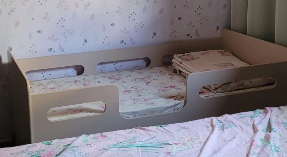 Vendo cama com colchão infantil - Foto 2