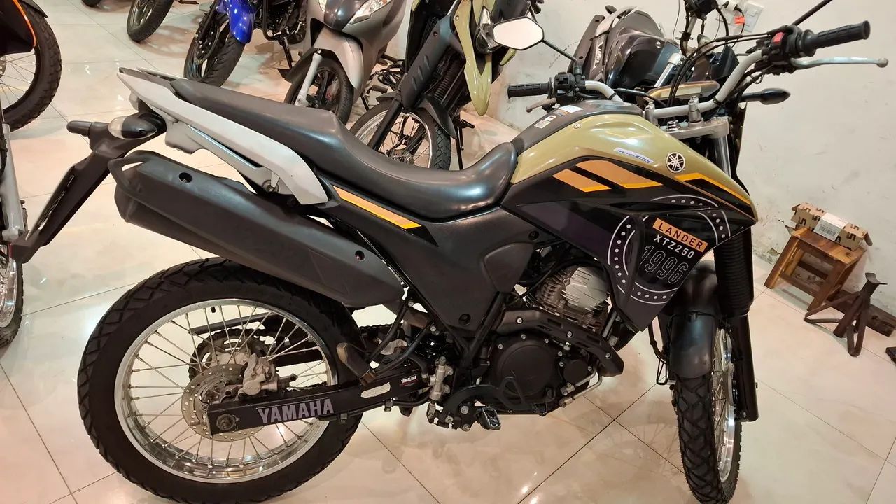 Fazer 250 abs  2023