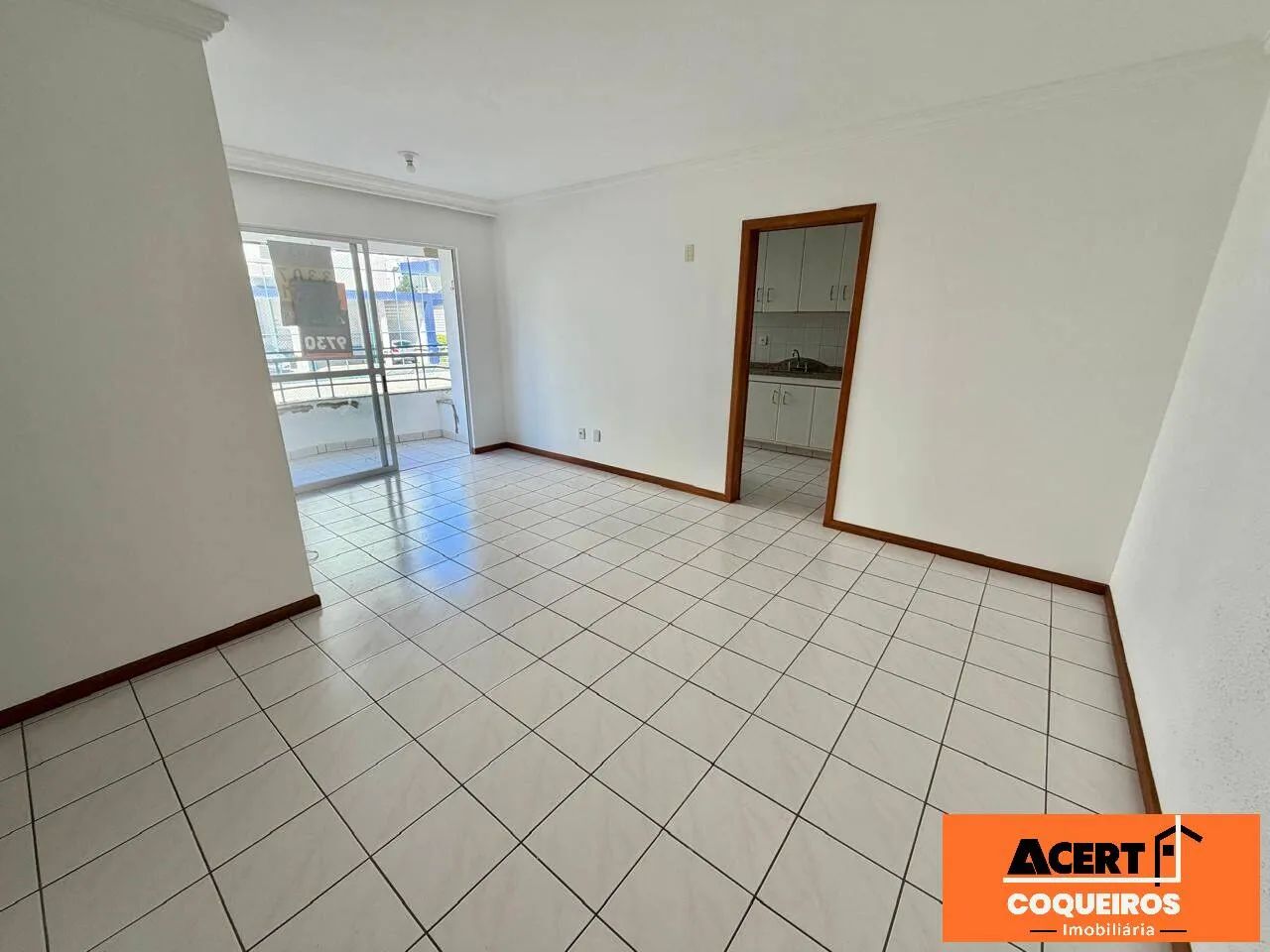 Vende-se Apto 02 dormit(01suíte), garagem e área de lazer no Abraão, Fpolis - Foto 4