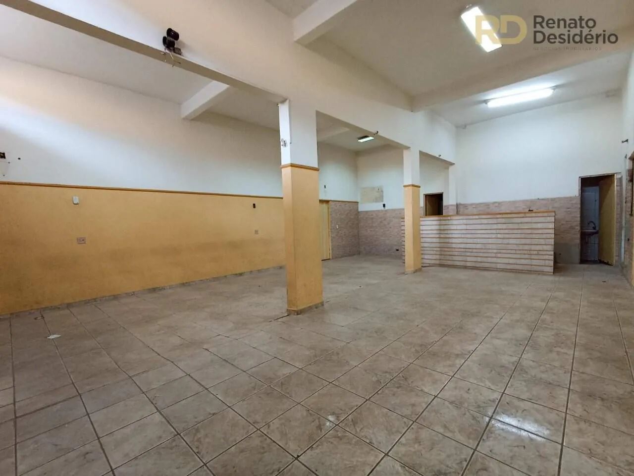Loja comercial com 2 portas e 100m² | Alto Vera Cruz  Excelente ponto! - Foto 3