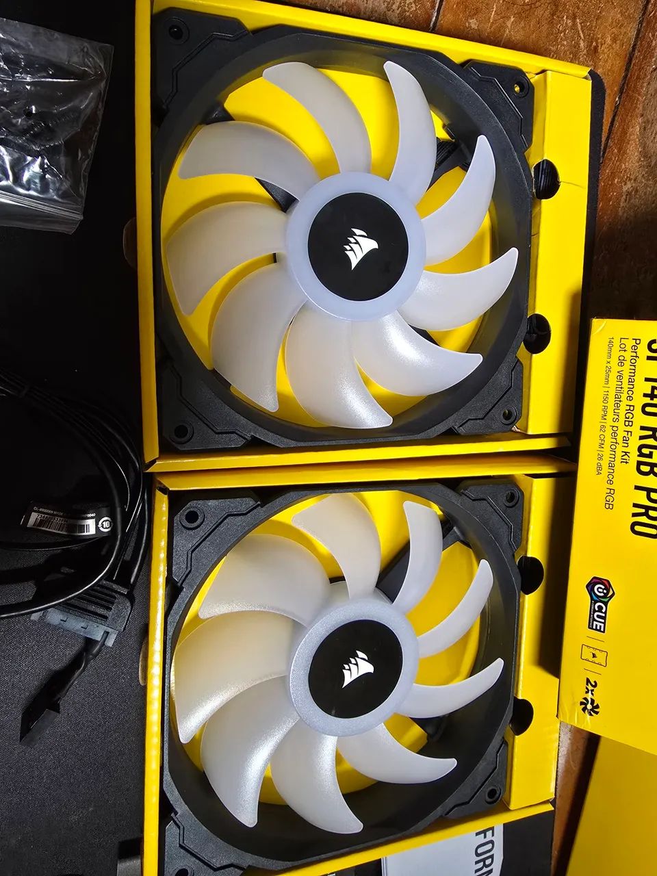 KIT 2X SP 140 + ICUE HUB  - Foto 4