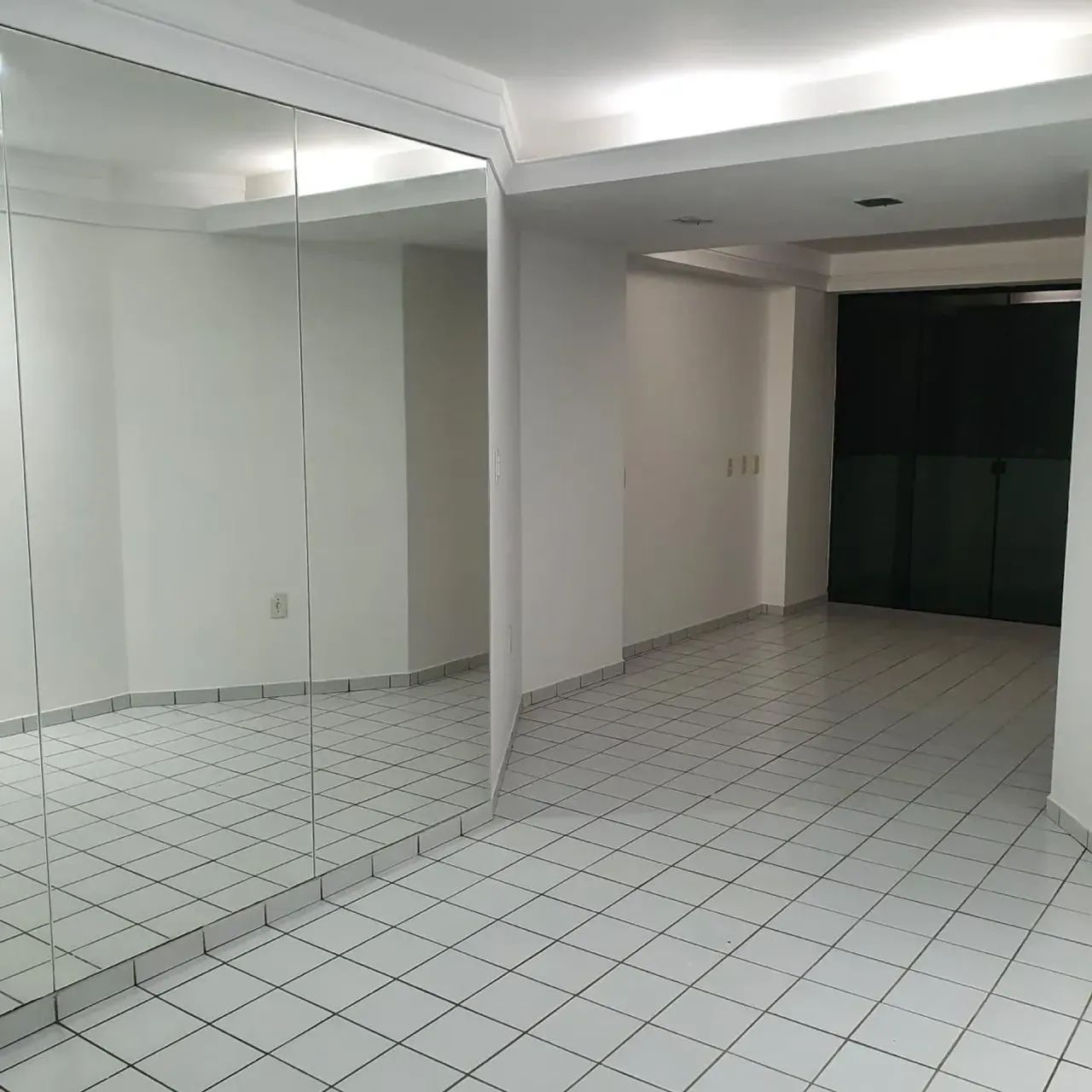 Alugo em Manaira