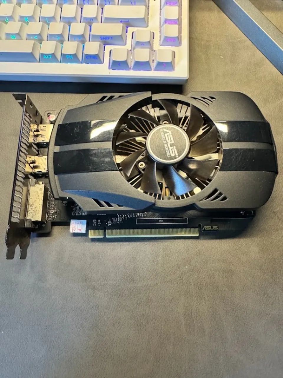 Placa de video asus 1050 TI 4gb