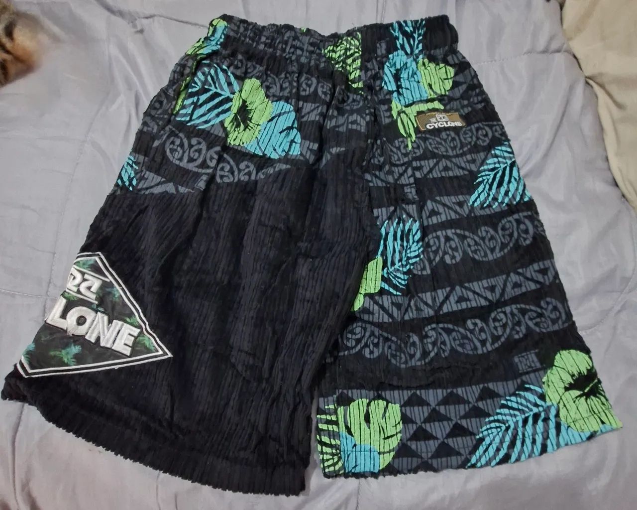 VENDO BERMUDA CYCLONE VELUDO - Foto 3