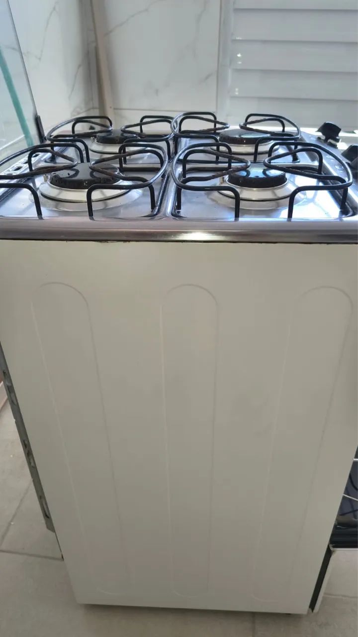 Fogão eletrolux 4 bocas bem conservado 
