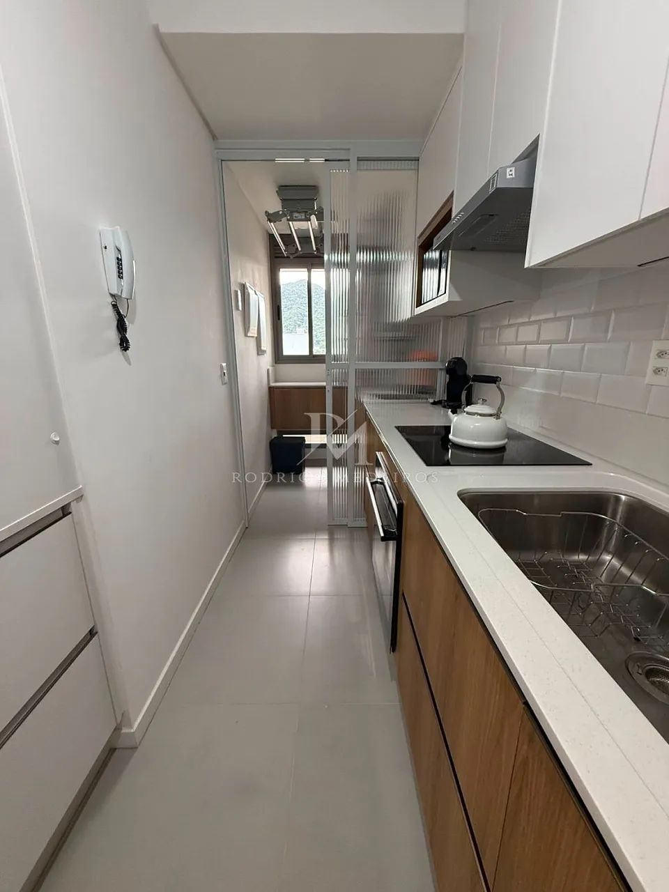 Apartamento mobiliado e decorado com 2 quartos no Cacupé, Florianópolis - Foto 3