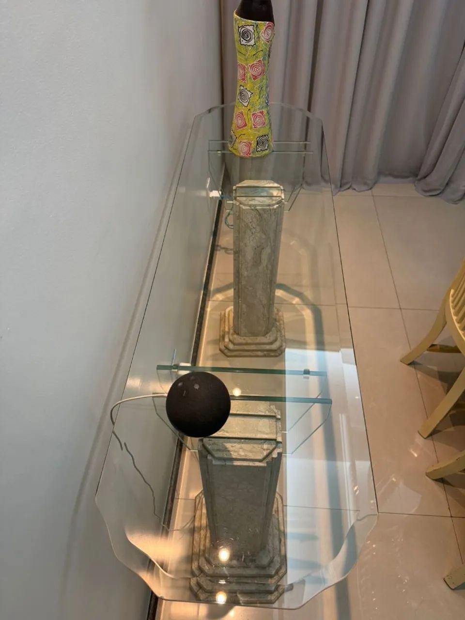Conjunto mesa de jantar e aparador - Foto 4