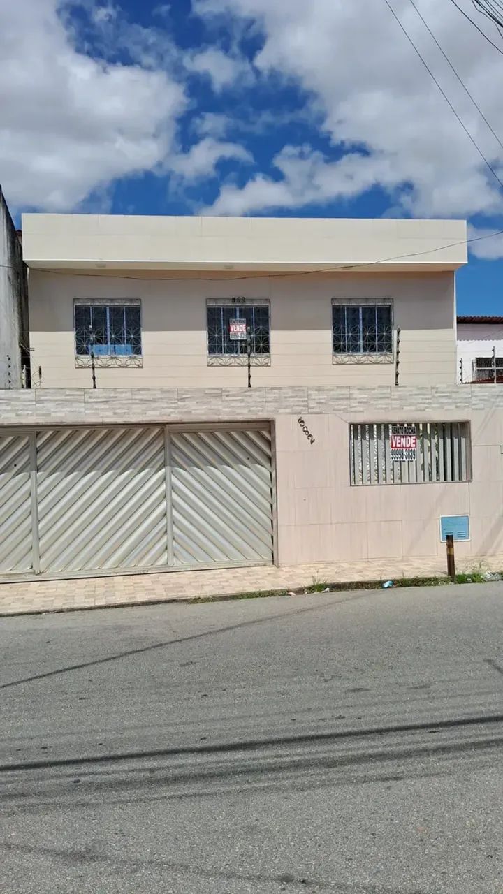 CASARÃO C/ TERRENO - IDEAL PARA FINS COMERCIAIS!