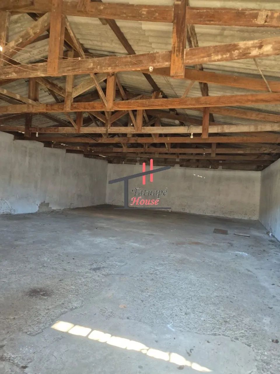 Galpão - Aluguel - 400mts² - Guararema