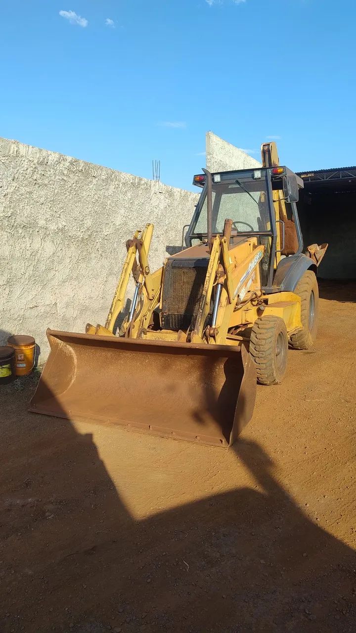 Retroescavadeira 580L - Foto 2